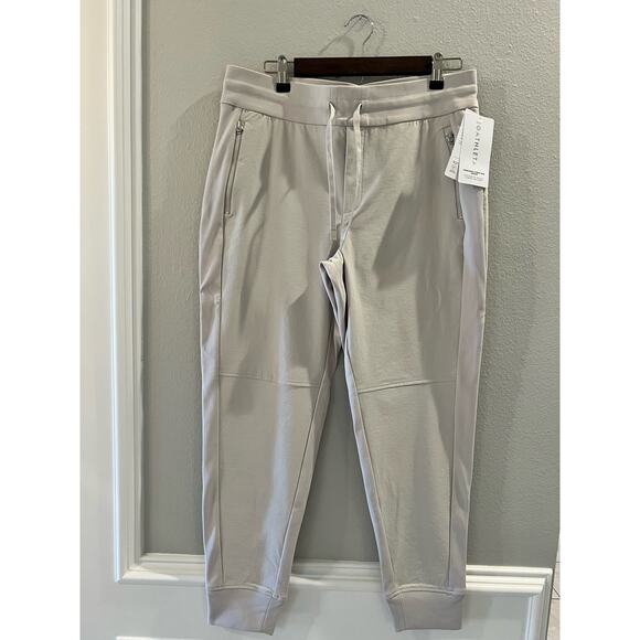 Athleta NWT Headlands Hybrid Trek Jogger Women's Cream Joggers Size 12